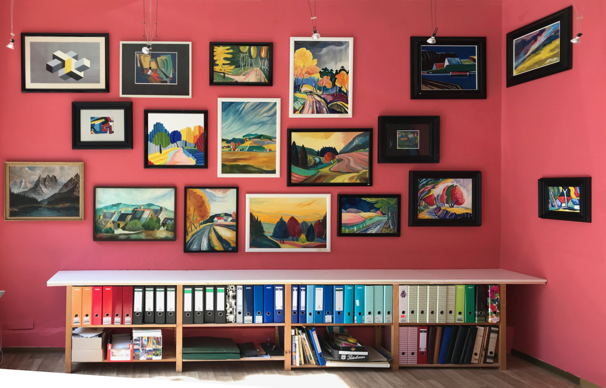 Kunstraum Art Obbelode I_Vorraum Gemaelde Kunstverein Schieder-Schwalenberg